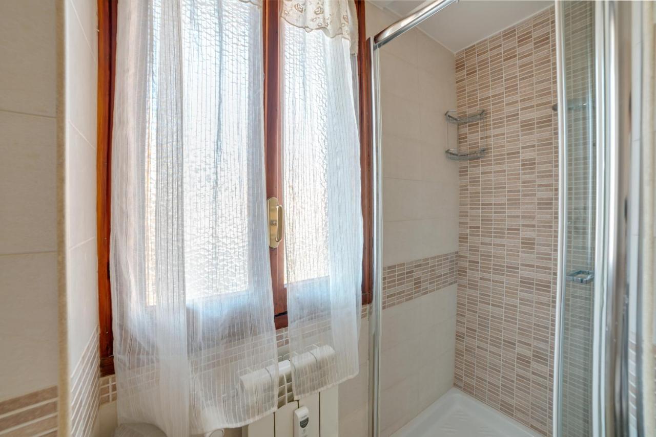 Walking Distance From San Pietro Apartment Ngoại thất bức ảnh