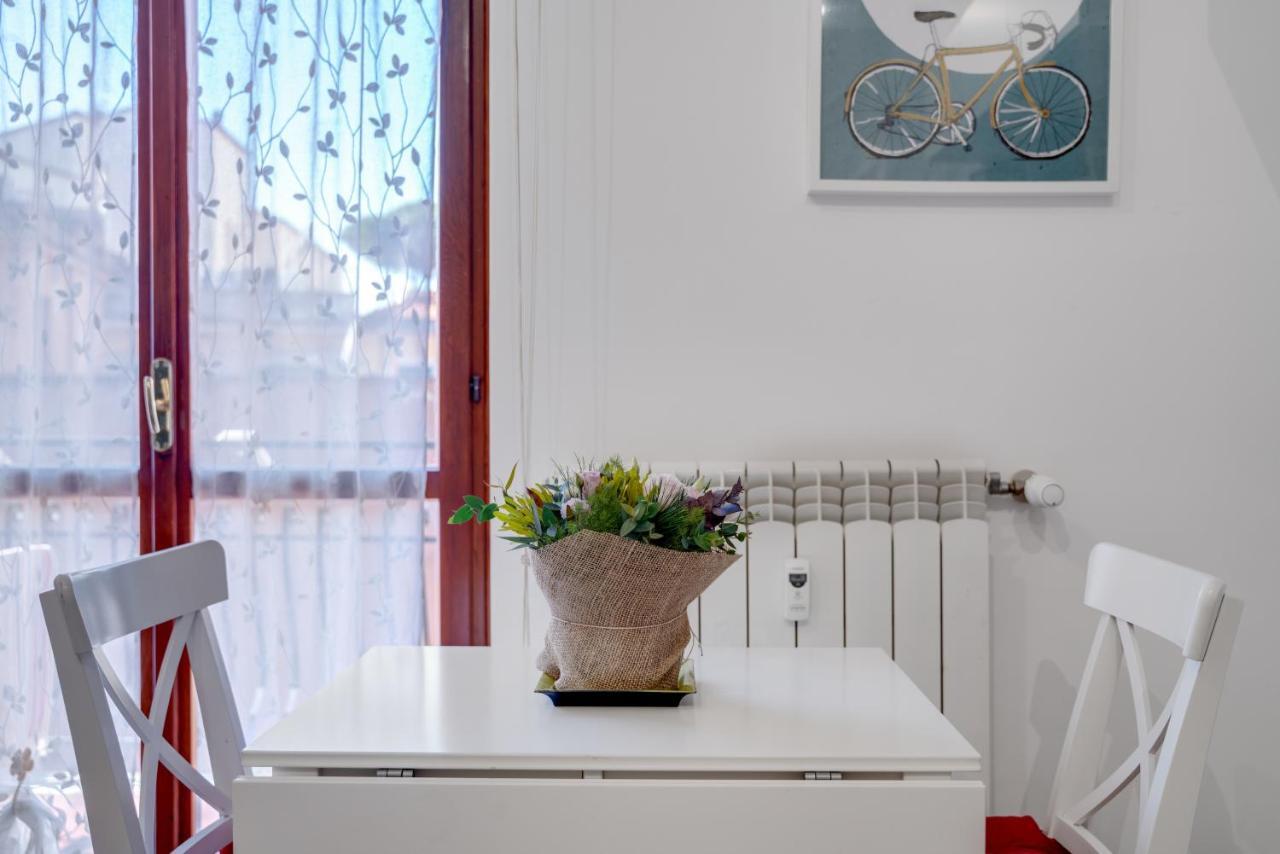 Walking Distance From San Pietro Apartment Ngoại thất bức ảnh