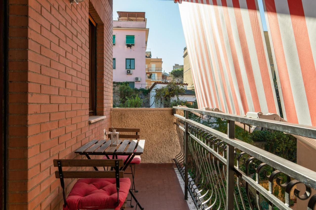 Walking Distance From San Pietro Apartment Ngoại thất bức ảnh